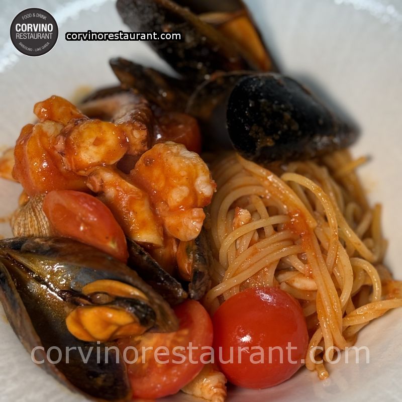 Spaghetti with seafood Spaghetti with seafood